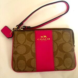 💗Coach Tan and Pink Wristlet